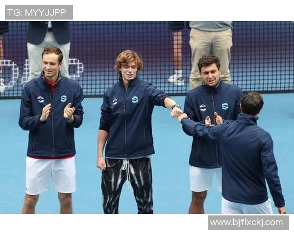 成都网球队团队协作引发热议球员间默契与竞争的微妙平衡探讨